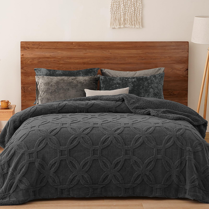 Premium Sherpa Fleece Cozy Blanket