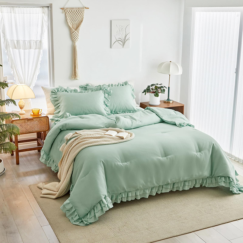 Luxury Fluffy Ruffled Bedding Set