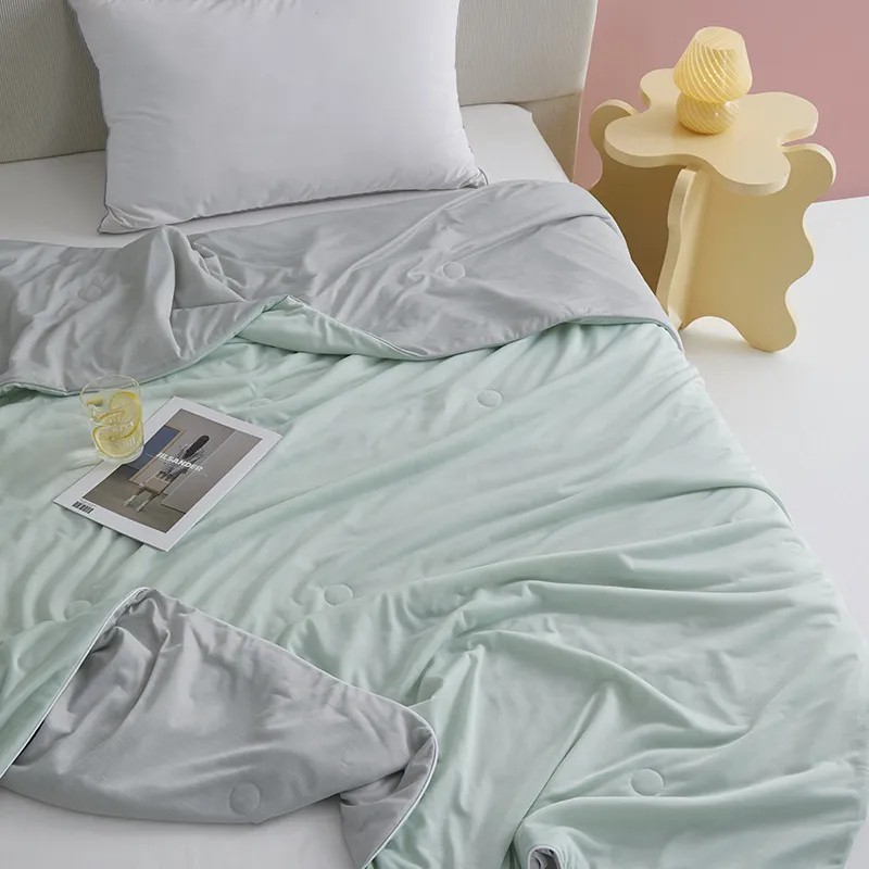 Personalized skin-friendly nylon cooling Blanket .jpg Personalized skin-friendly nylon cooling Blanket .jpg